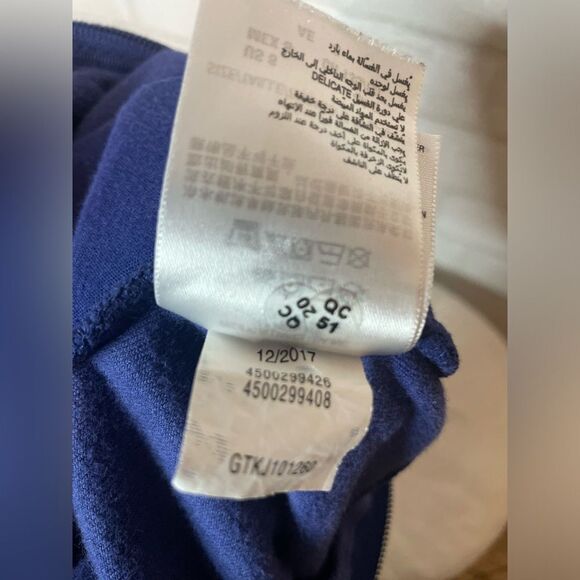 Juicy Couture Kids Classic Velour Zip up Jacket With logo and Graphic Design - Picture 6 of 7